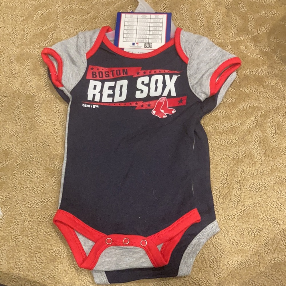 3-6 month Boston Red Sox 2 Piece Bodysuit Set MLB Genuine Merchandise
